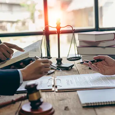 Contract Drafting & Review